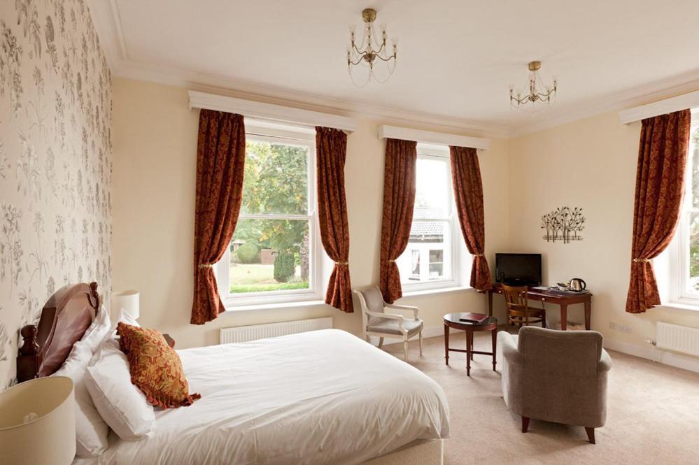 The Thomas Paine Hotel ثتفورد المظهر الخارجي الصورة