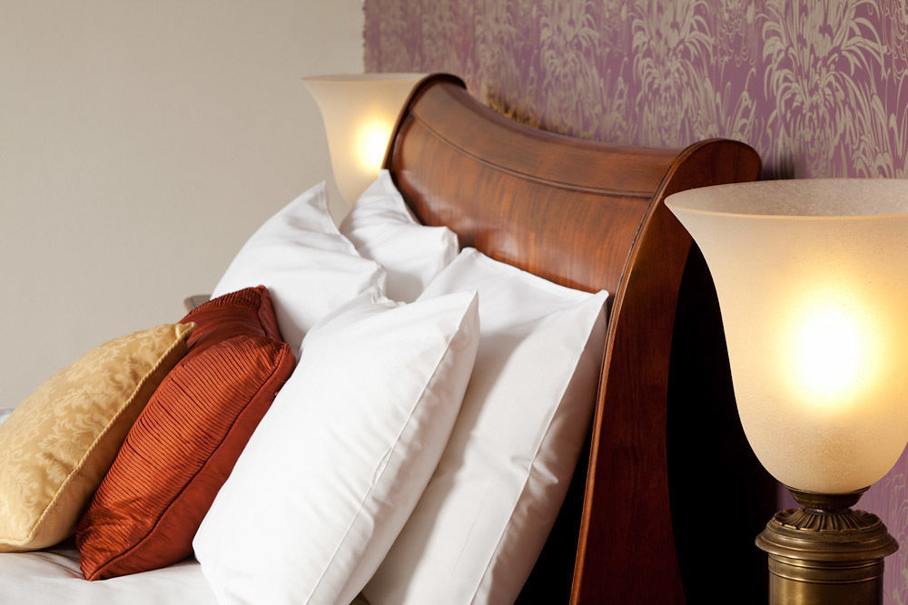 The Thomas Paine Hotel ثتفورد المظهر الخارجي الصورة