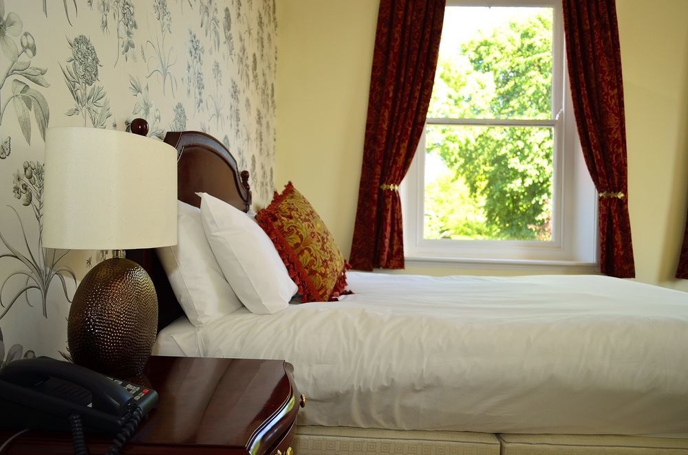 The Thomas Paine Hotel ثتفورد المظهر الخارجي الصورة