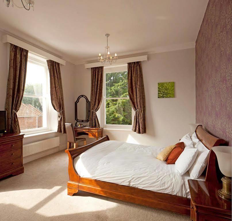 The Thomas Paine Hotel ثتفورد المظهر الخارجي الصورة